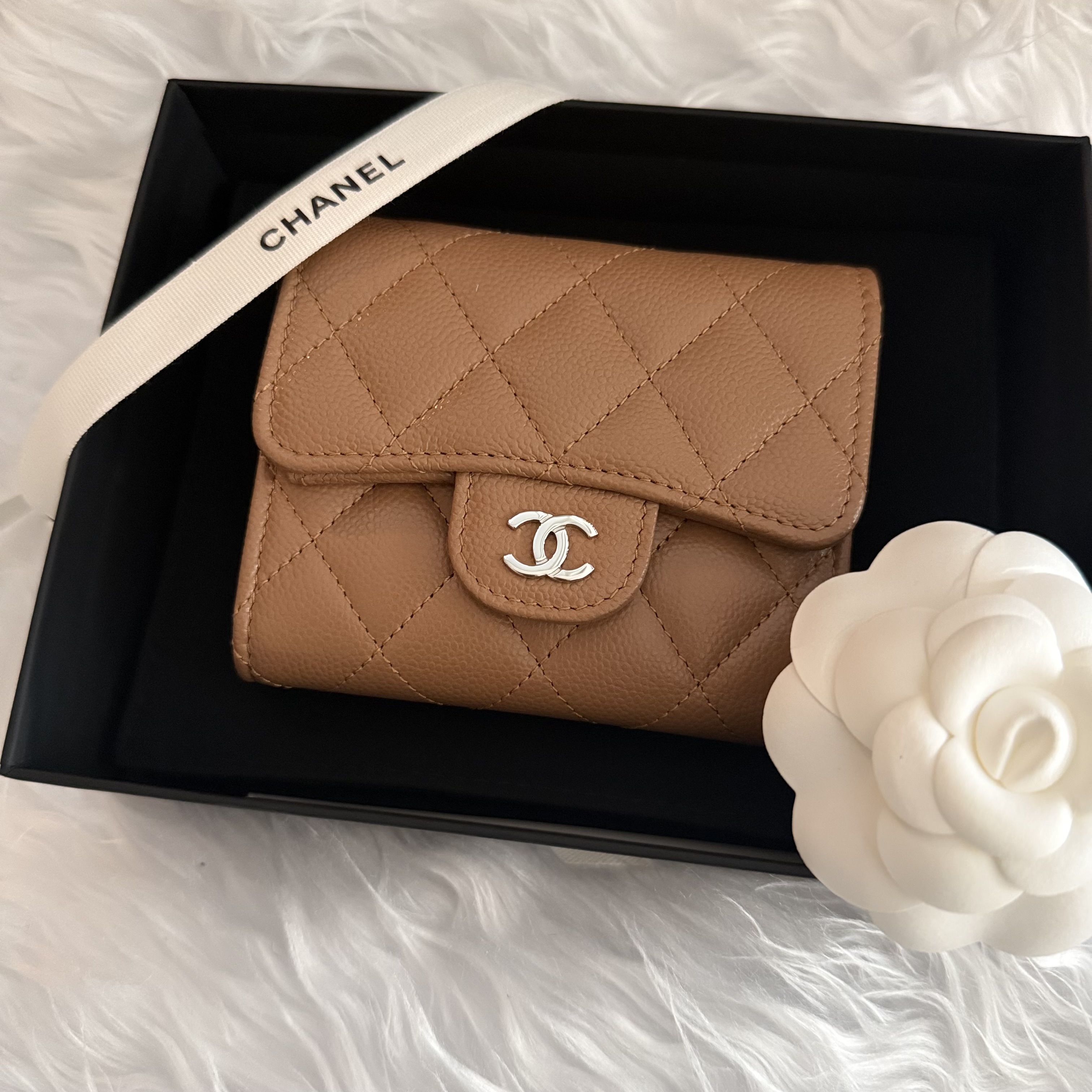 国内発送【CHANEL】ミニウォレット　キャビアスキン