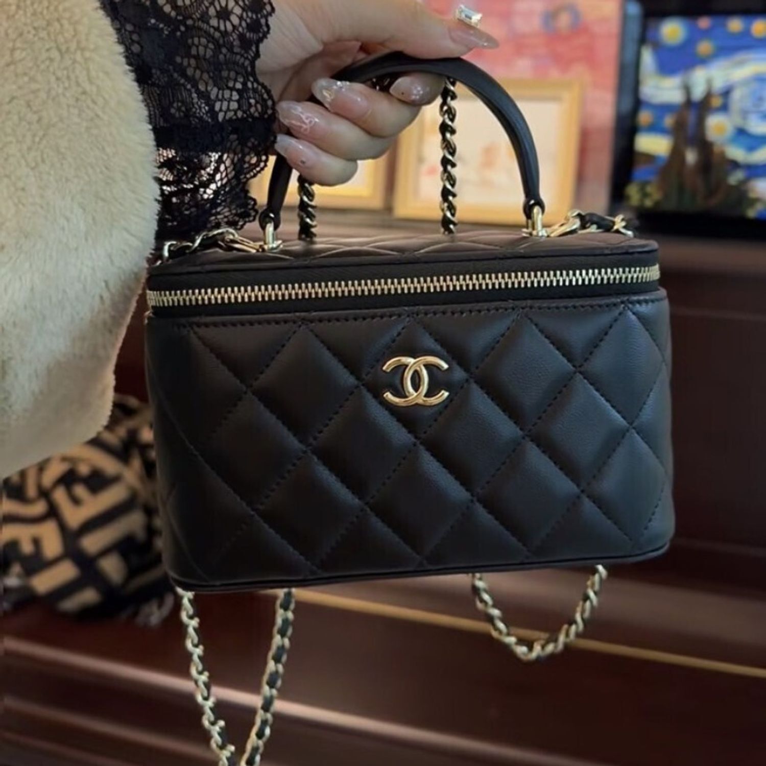 【大本命!】CHANEL CCロゴ ヴァニティー トップハンドル 3WAY