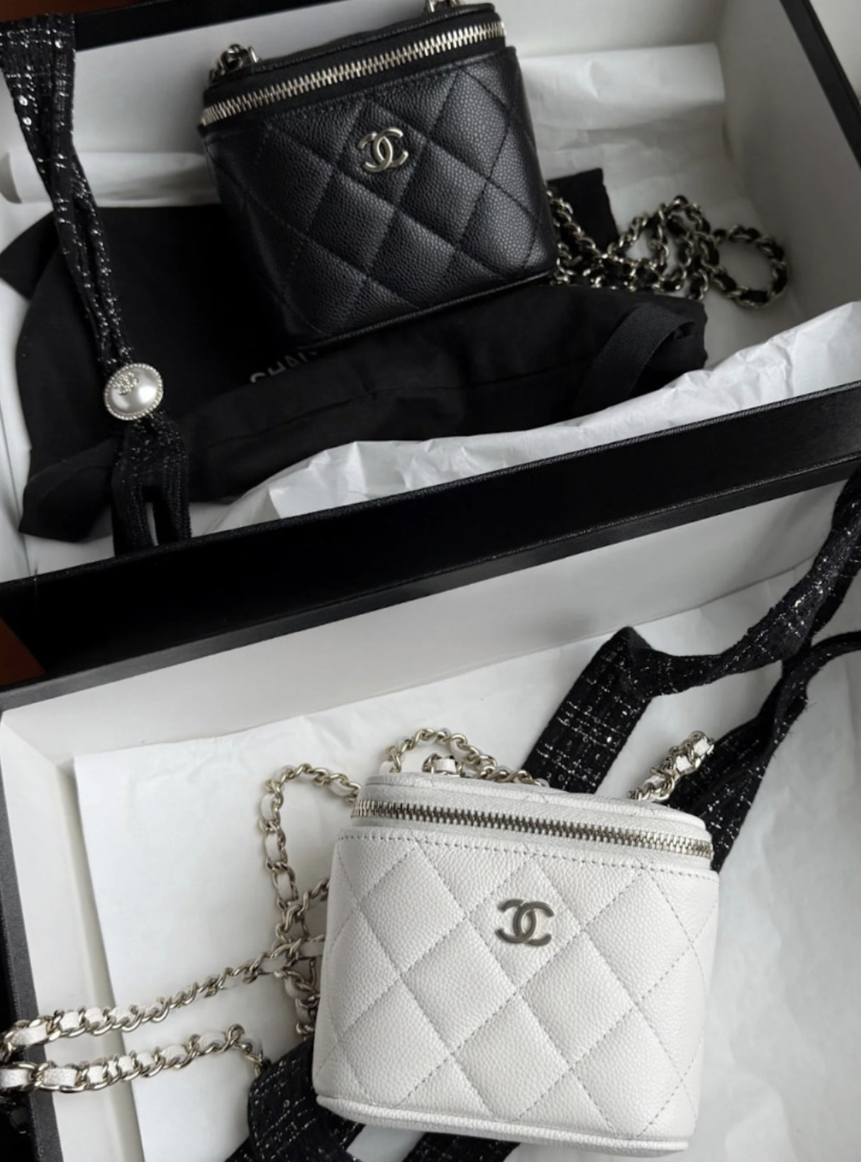 完売必至の愛されバッグ【CHANEL】スモール ヴァニティーバッグ