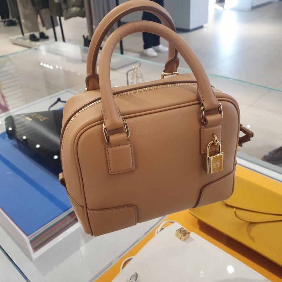 【セール】ロエベ☆アマソナ16 スクエア バッグ☆A039N21X01