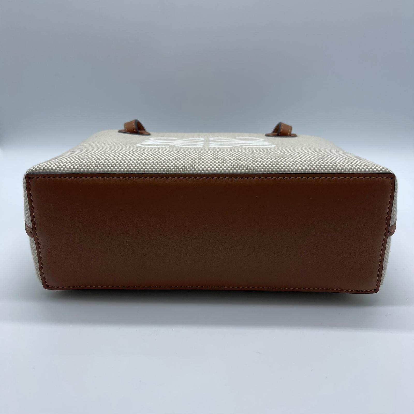 お買い得！！★ ロエベ ★ アナグラムトートミニバッグ