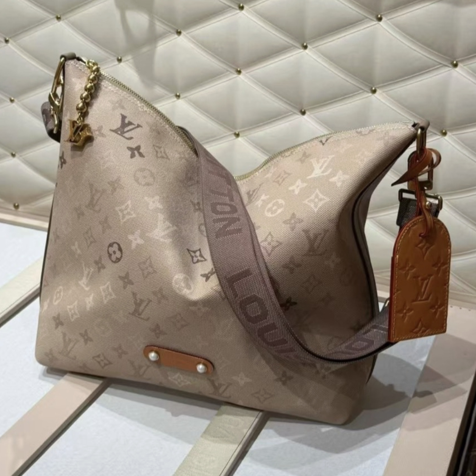 【柔らかいシルエット♪】Louis Vuitton★バガボンド・ホーボー