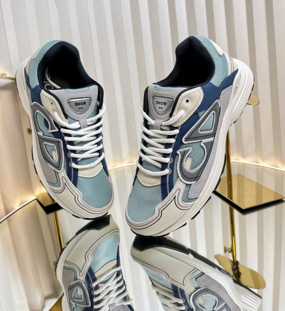 【印象的な1足♪】Dior ロートップ トレーナー B30 スニーカー