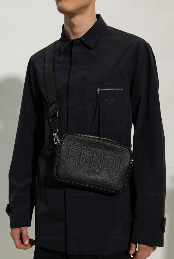 ☆送料関税込☆FENDI ロゴ カメラケース ショルダーバッグ☆
