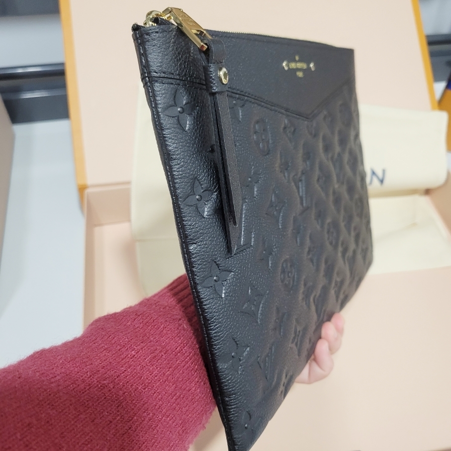 【直営店買付】ルイヴィトン☆モノグラムレザー クラッチ M62937