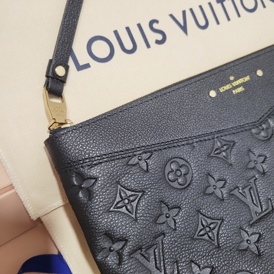 【直営店買付】ルイヴィトン☆モノグラムレザー クラッチ M62937