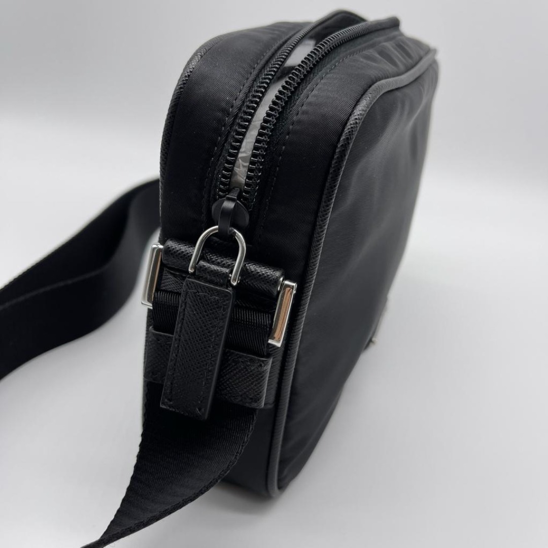 ★プラダショルダーバッグ お買い得！！