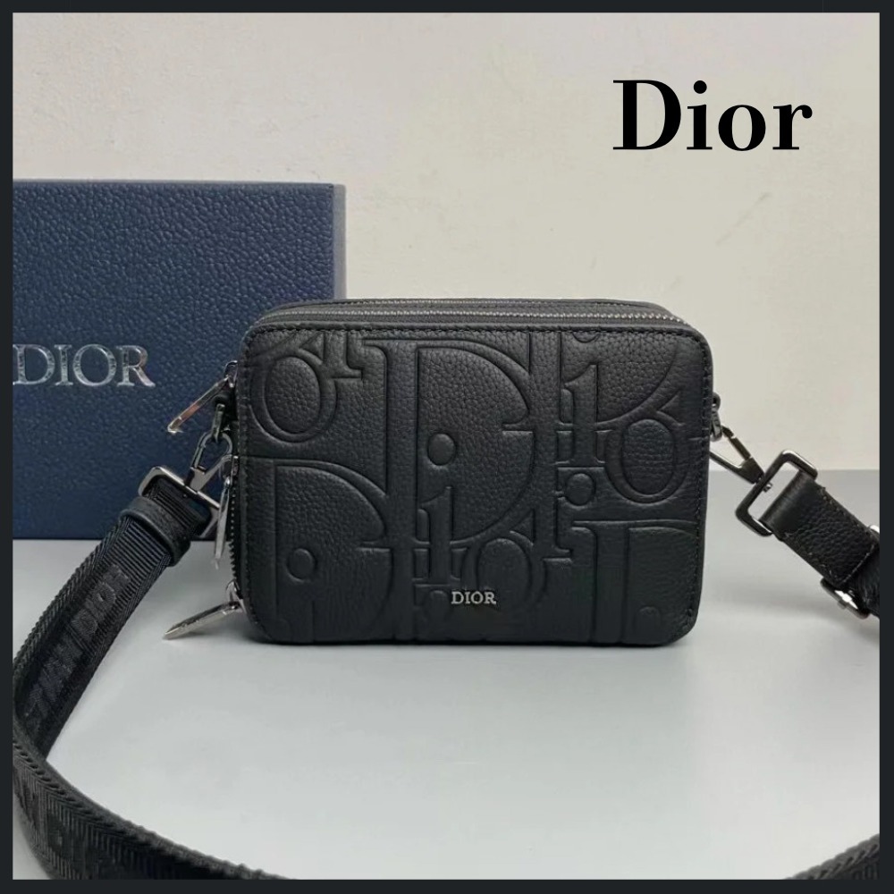 丁度良いお洒落サイズ★【 Dior 】ストラップ付き ジップポーチ