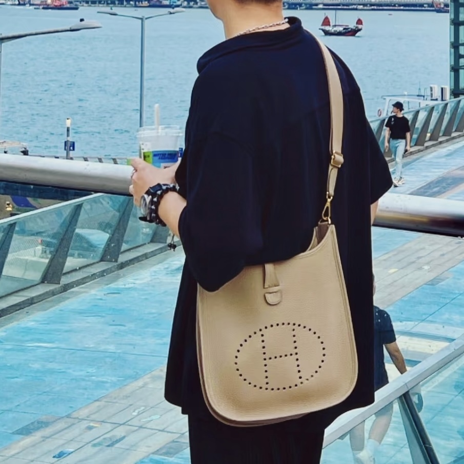 【有名人も愛用♡】HERMES エヴリン III バッグ 29