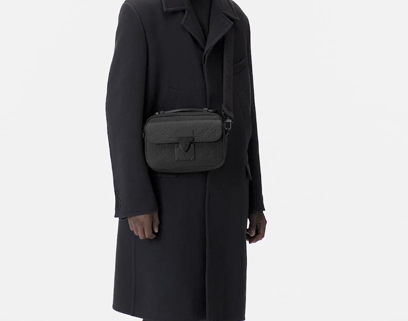 新作 LOUIS VUITTON 直営店 メッセンジャー モノグラム 黒 M58489