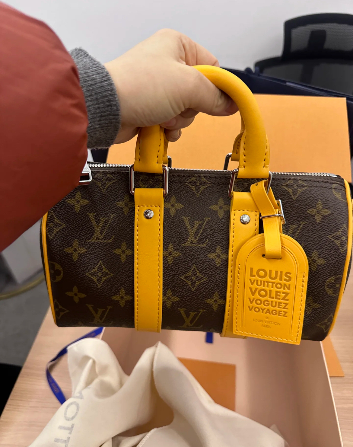 【色鮮やか☆】Louis Vuitton キーポル・バンドリエール 25