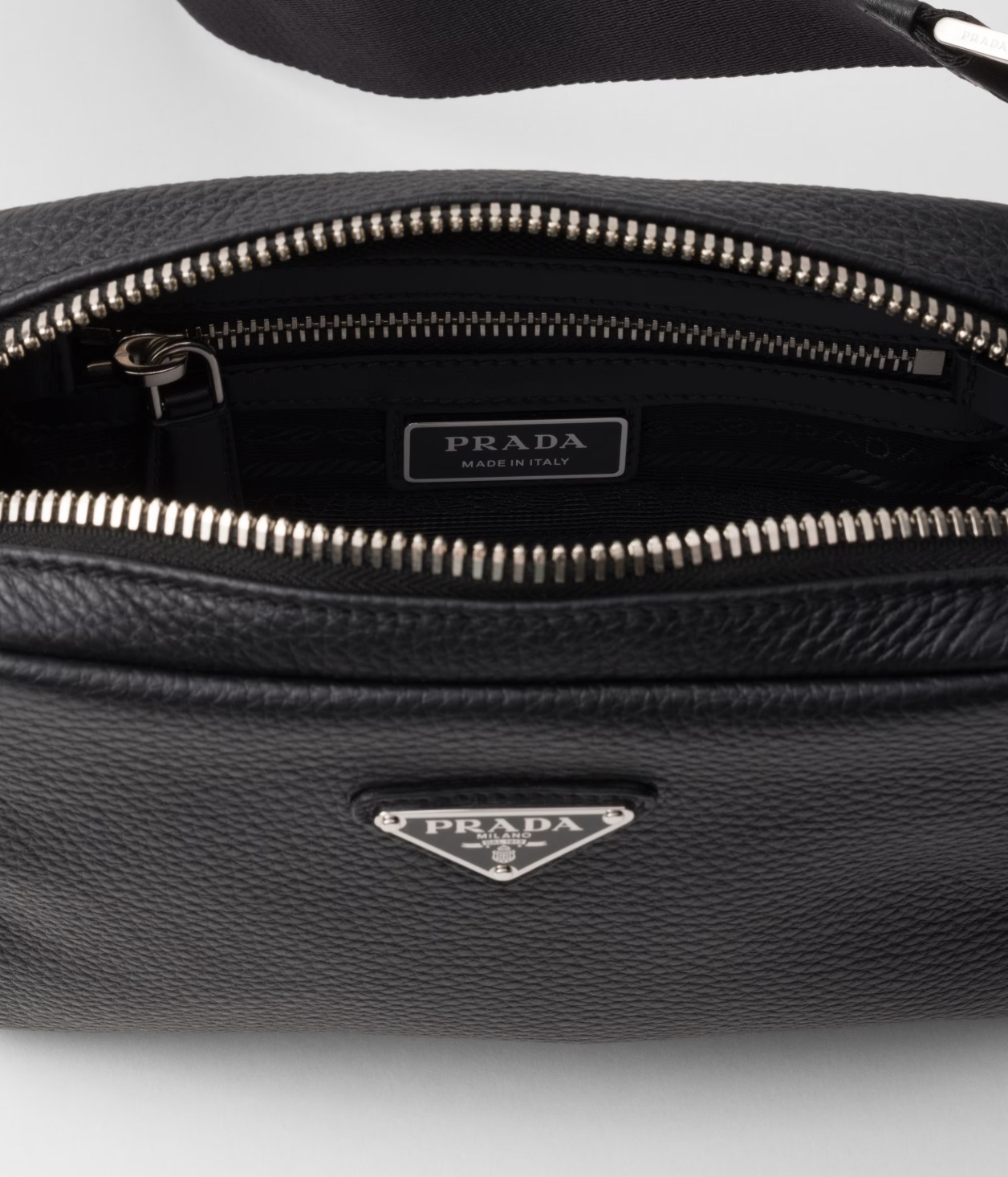 【PRADA】ヴィッテロダイノレザー ショルダーバッグ ブラック