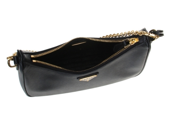 送料関税込☆PRADA Re-Edition 2005 サフィアーノレザー バッグ