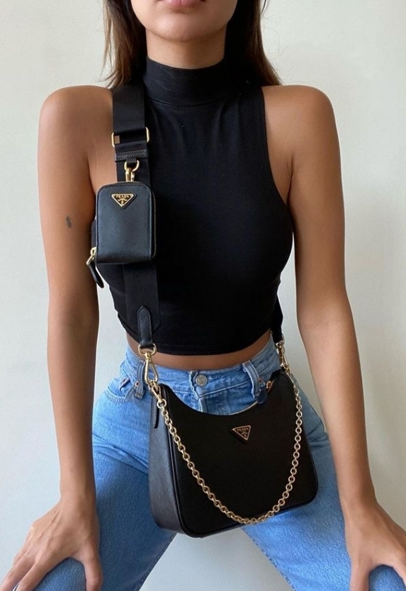 送料関税込☆PRADA Re-Edition 2005 サフィアーノレザー バッグ