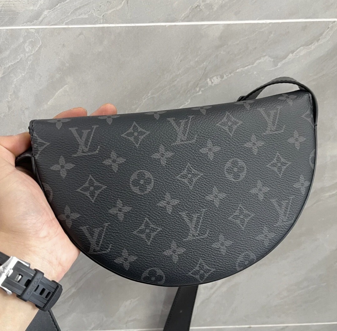 【LOUIS VUITTON】LV ムーン ショルダーバッグ クロスボディ