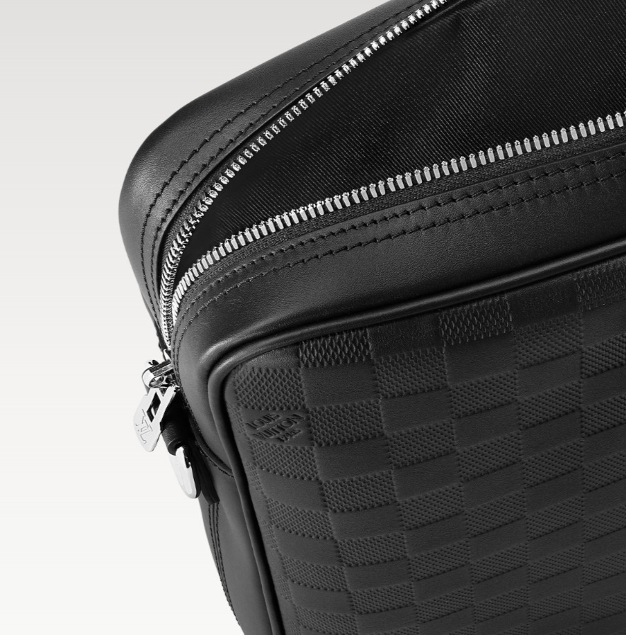 LouisVuitton《ポルト ドキュマン・ヴォワヤージュ》ダミエ 直営