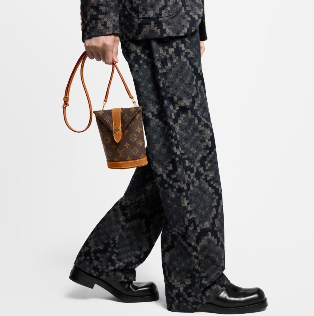 ★安心の国内即発★ Louis Vuitton エンべロップ・ポーチ