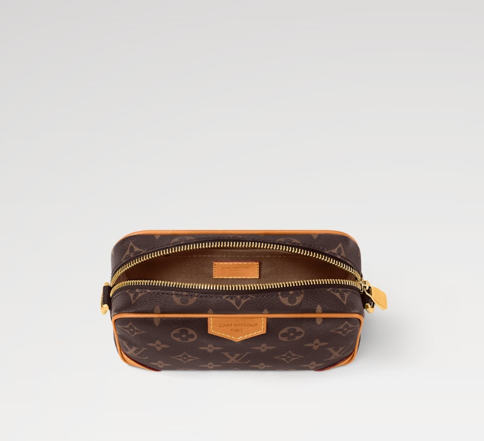 【国内発送】Louis Vuitton　ウェアラブル　ウォレット　カバン