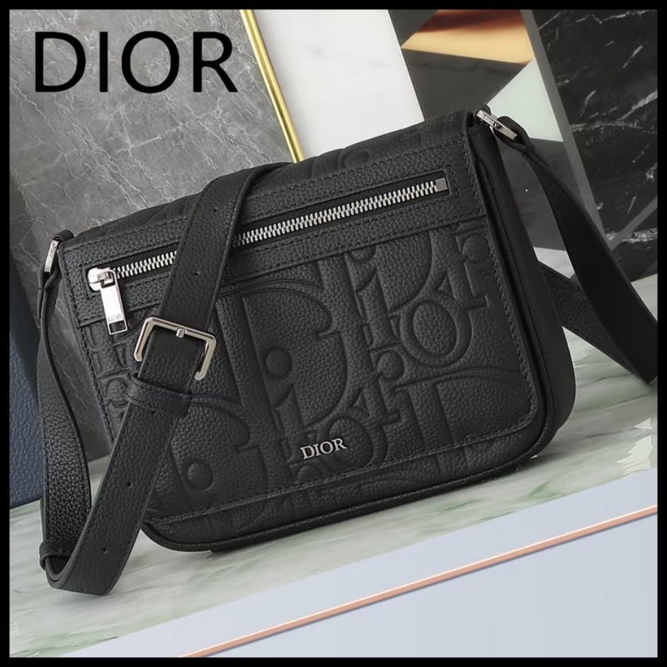 人気で実用的♪【Dior】フラップ付きメッセンジャーバッグ　黒