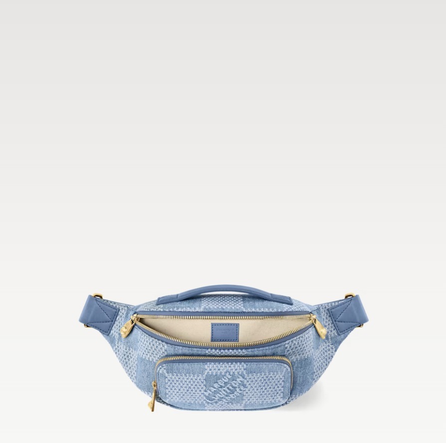 【アウトドアの強い味方】LOUIS VUITTON★ショルダーバック