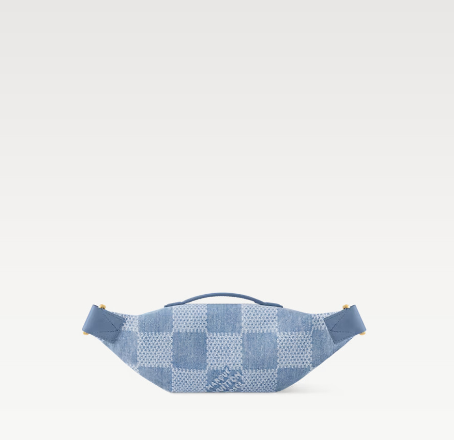 【アウトドアの強い味方】LOUIS VUITTON★ショルダーバック