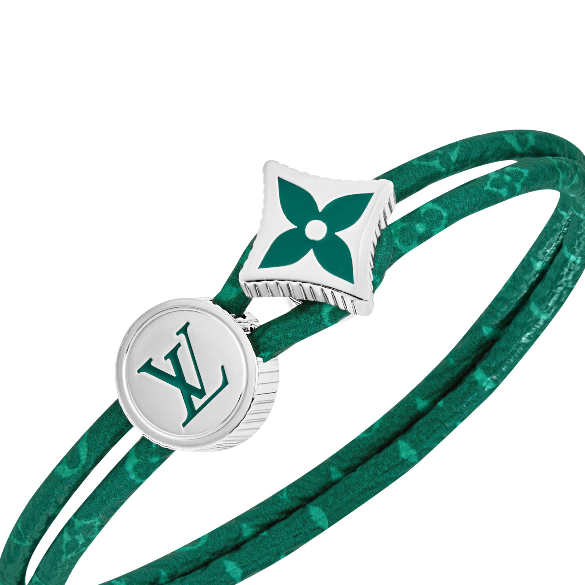 緑と赤のペア使いも♪【Louis Vuitton】ブレスレット