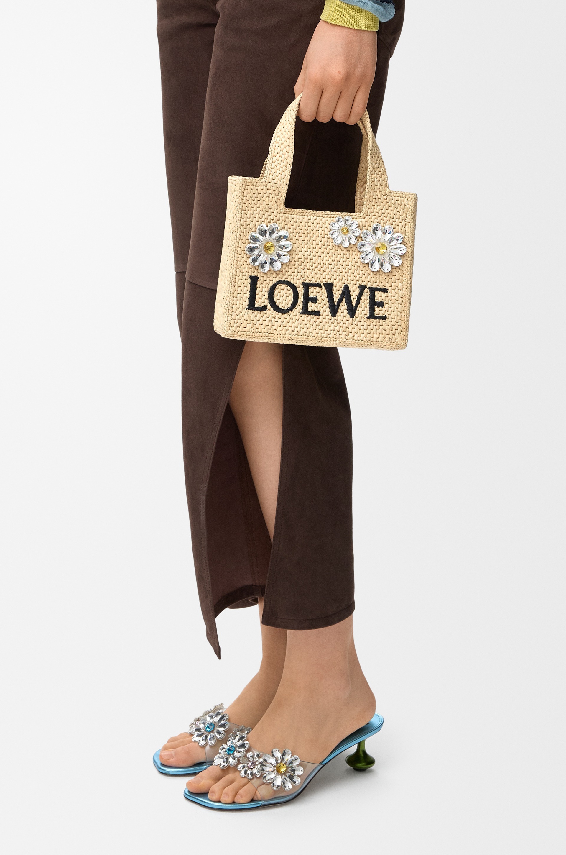 【日差しに映えるビジュ】LOEWE フォント ラフィア ミニ トート