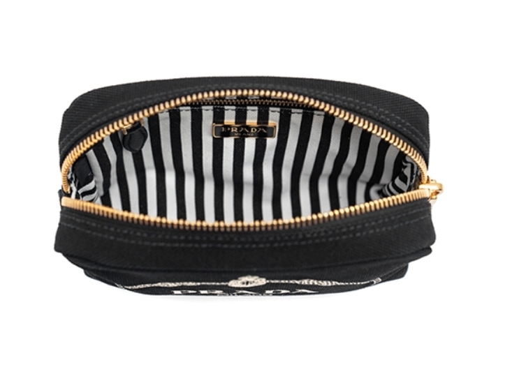 ☆送料関税込☆PRADA プラダ CANAPA ロゴ ポーチ☆超人気☆