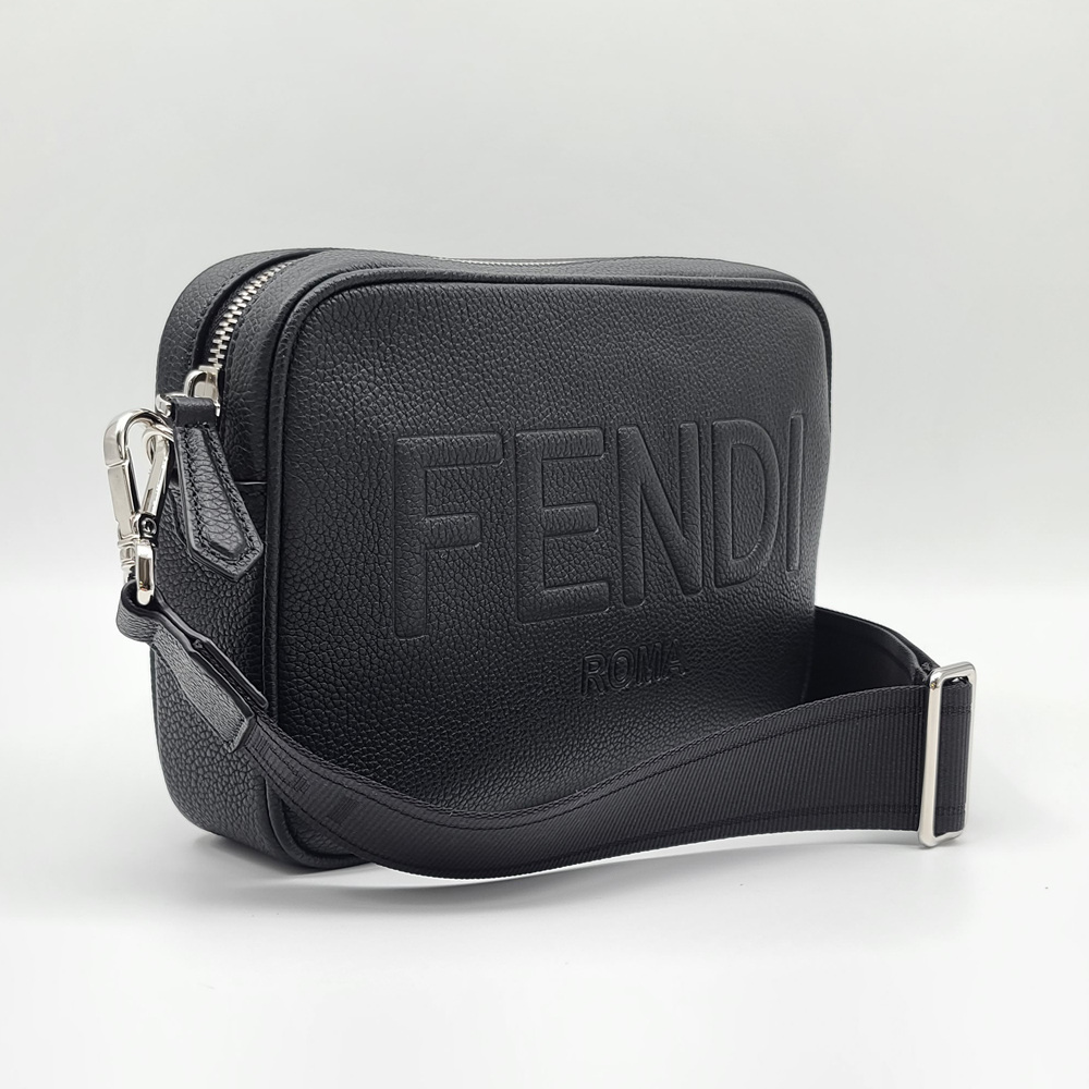 関税負担なし☆FENDI フェンディ ROMAカメラケース