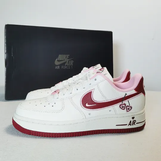 【新作】★ナイキ★WMNS AIR FORCE 1 LOW エアフォースワン バレンタイン