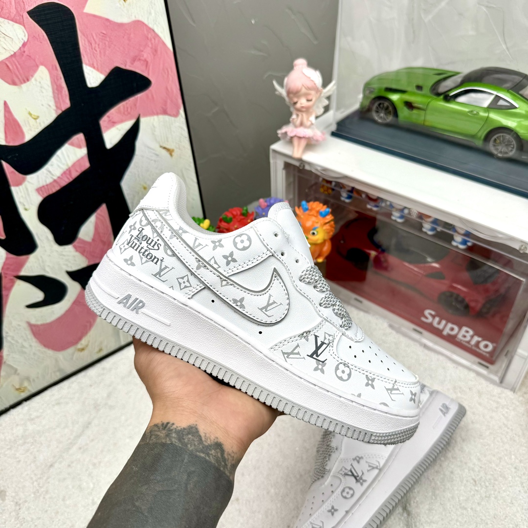 Louis Vuitton x Travis Scott x Nike Air Jordan 1 Low OG SP LV Monogram AJ1