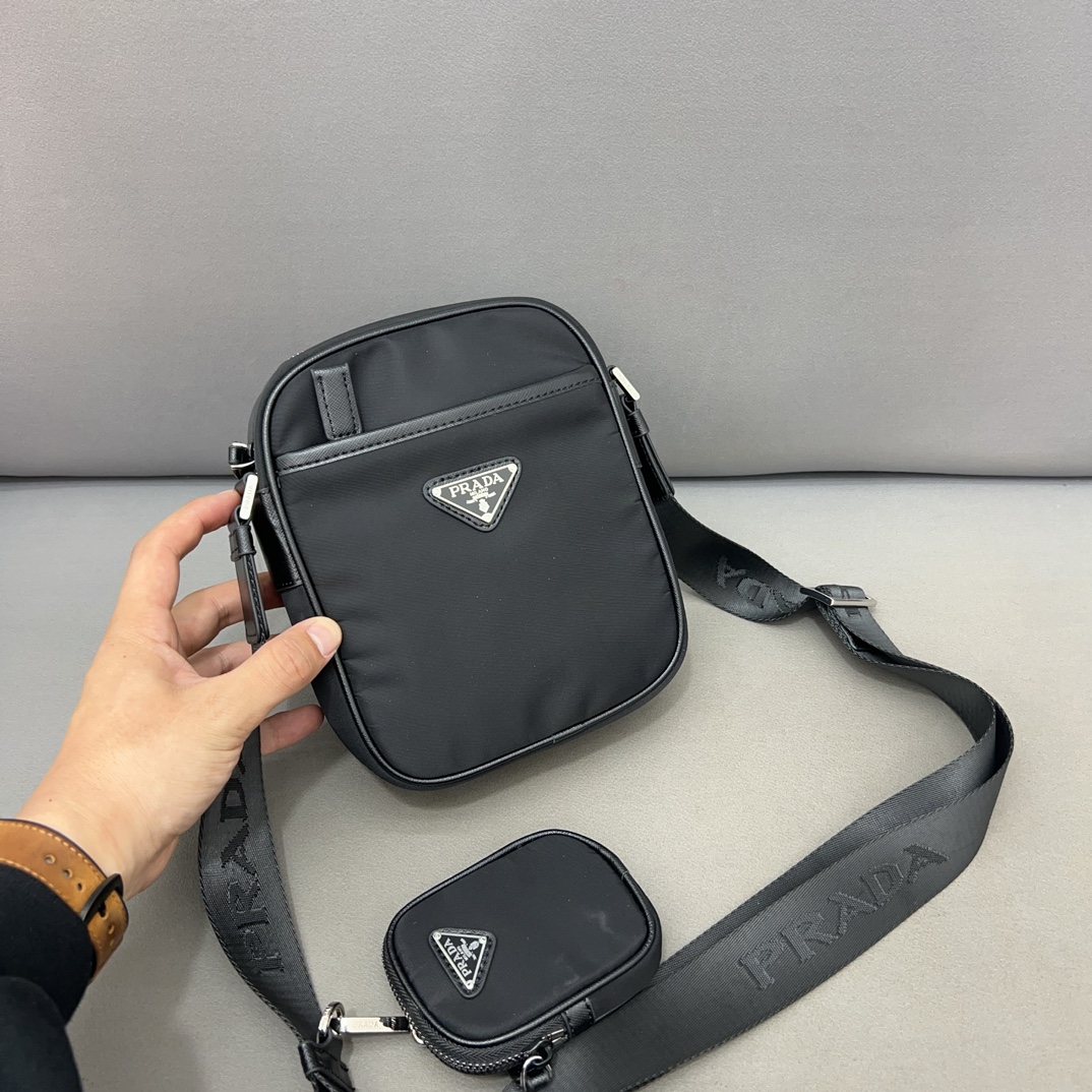 【PRADA】 メンズ カメラバッグ ショルダーバッグ 3点セット お得