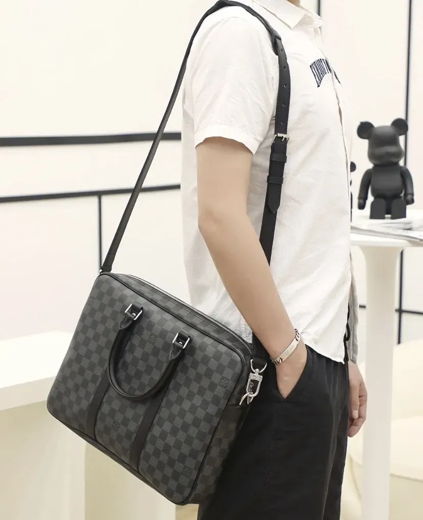 【気品溢れる】Louis Vuitton ダミエビジネスバッグ N40445