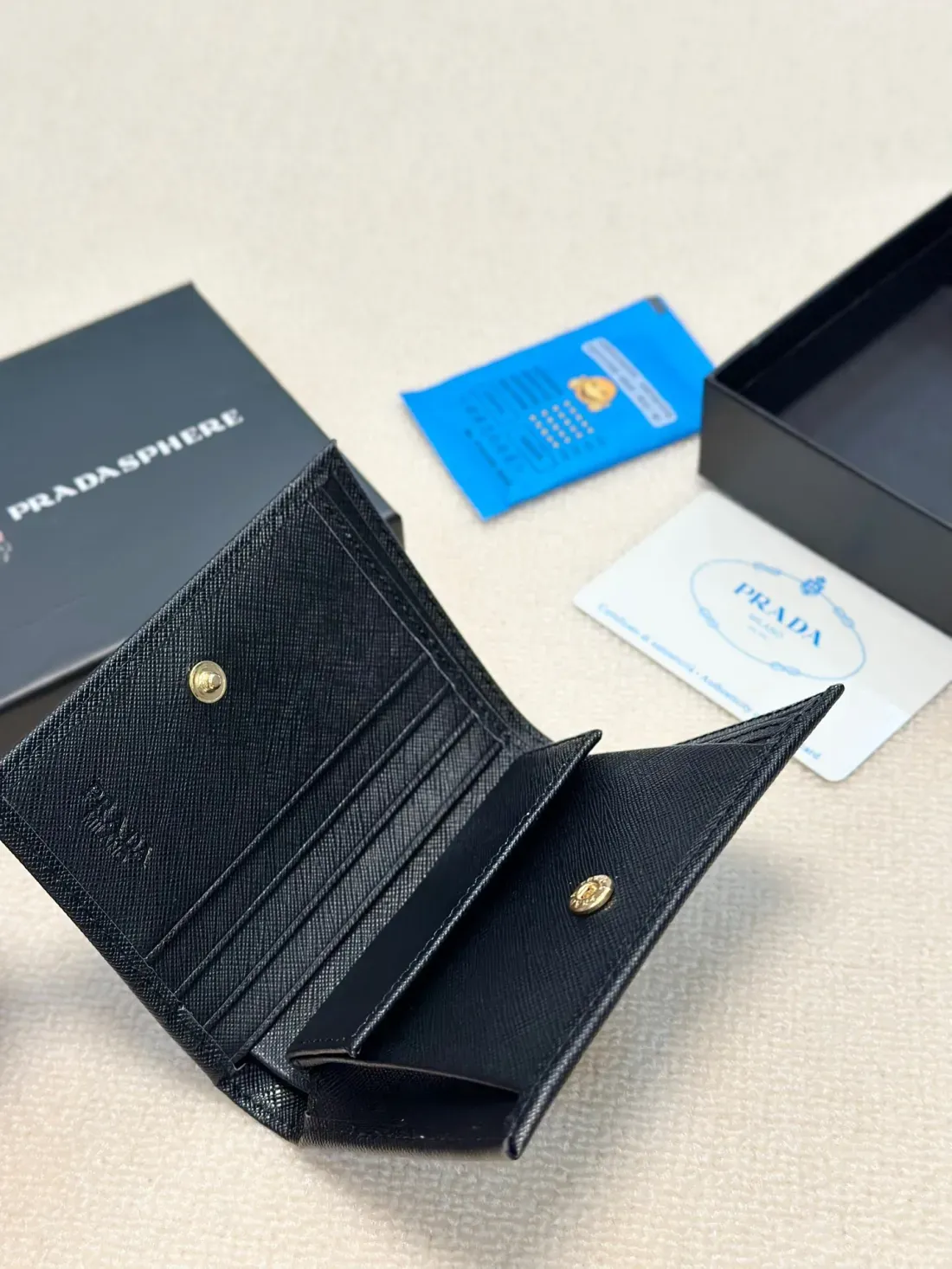 Prada Multiple 財布 12*9*2cm