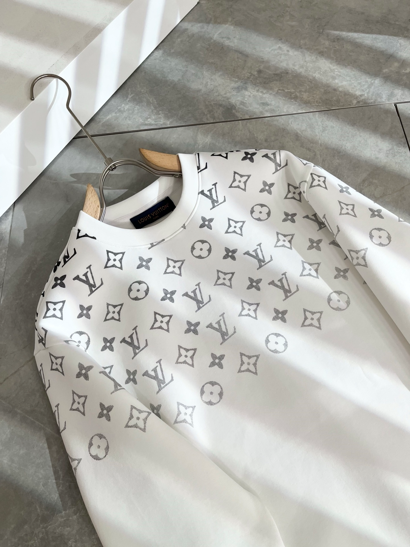 LOUIS VUITTON ユニセックス ロングスリーブ スウェット