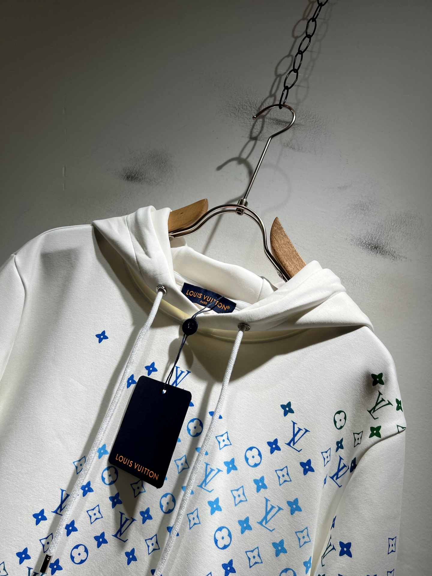 LOUIS VUITTON バックロゴ ユニセックス ロングスリーブ フーディー