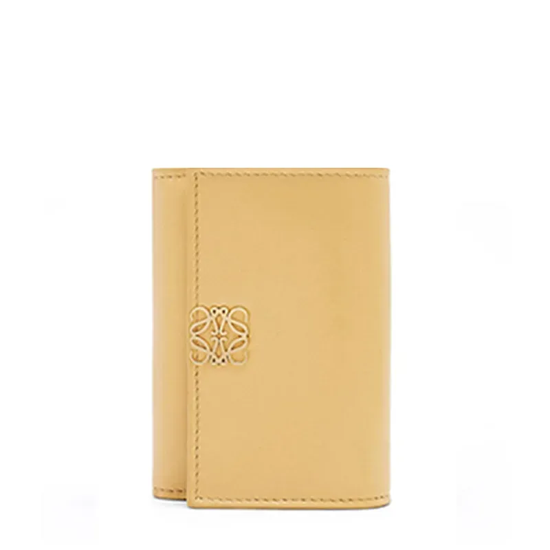 パファー アナグラム バーティカル ウォレット スモール（シャイニーナパカーフ）