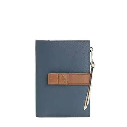 スリムジップ バイフォールド ウォレット（ソフトグレインカーフ）