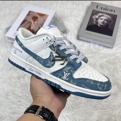 【日本未入荷】Louis Vuitton x Travis Scott x Nike Air Jordan 1 Low OG