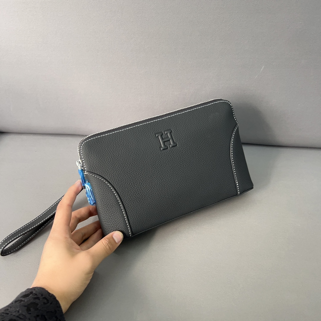 Hermesエルメス・レザークラッチバック