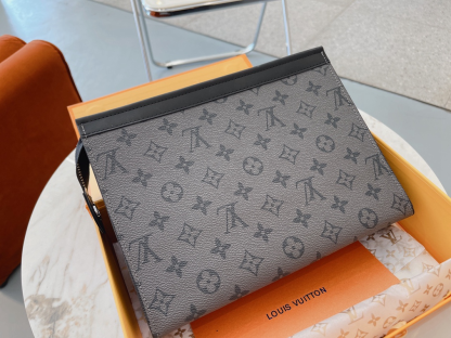 Louis Vuitton ☆ ルイヴィトン メンズポーチ、クラッチ、セカンドバッグ