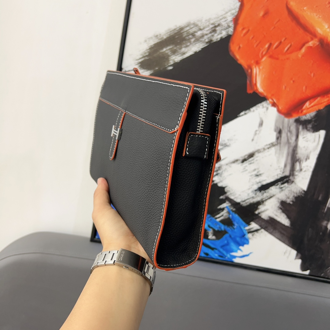 Hermesエルメス・レザークラッチバック