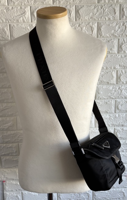 PRADA 2VD070 Re-Nylon xサフィアーノレザー ショルダーバッグ