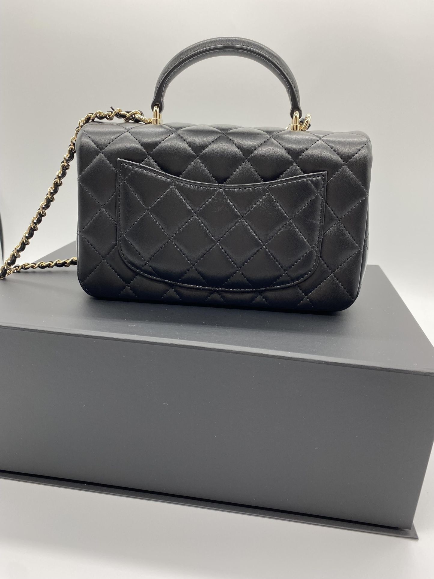 国内配送 新作 CHANEL トップハンドル ミニフラップバッグ