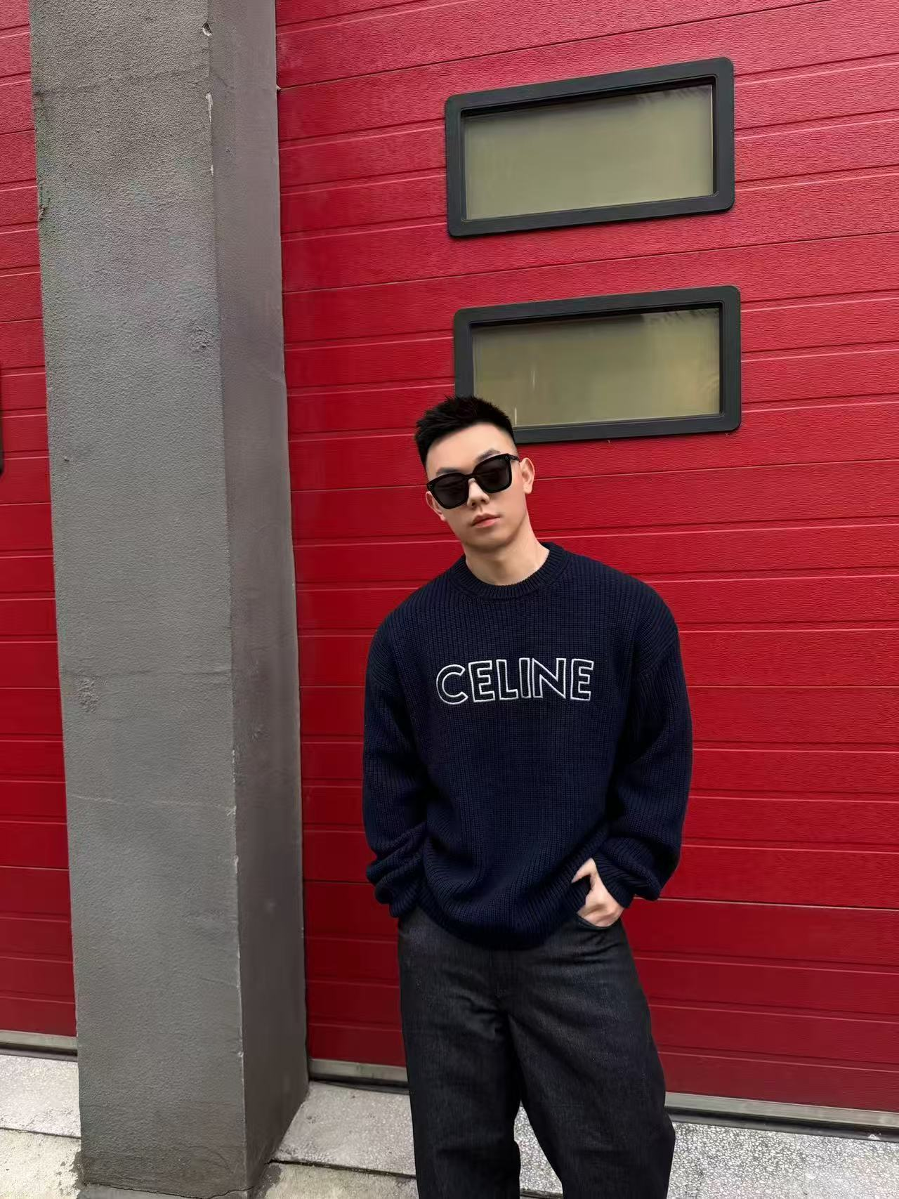 CELINE  刺繍 クルーネックニット