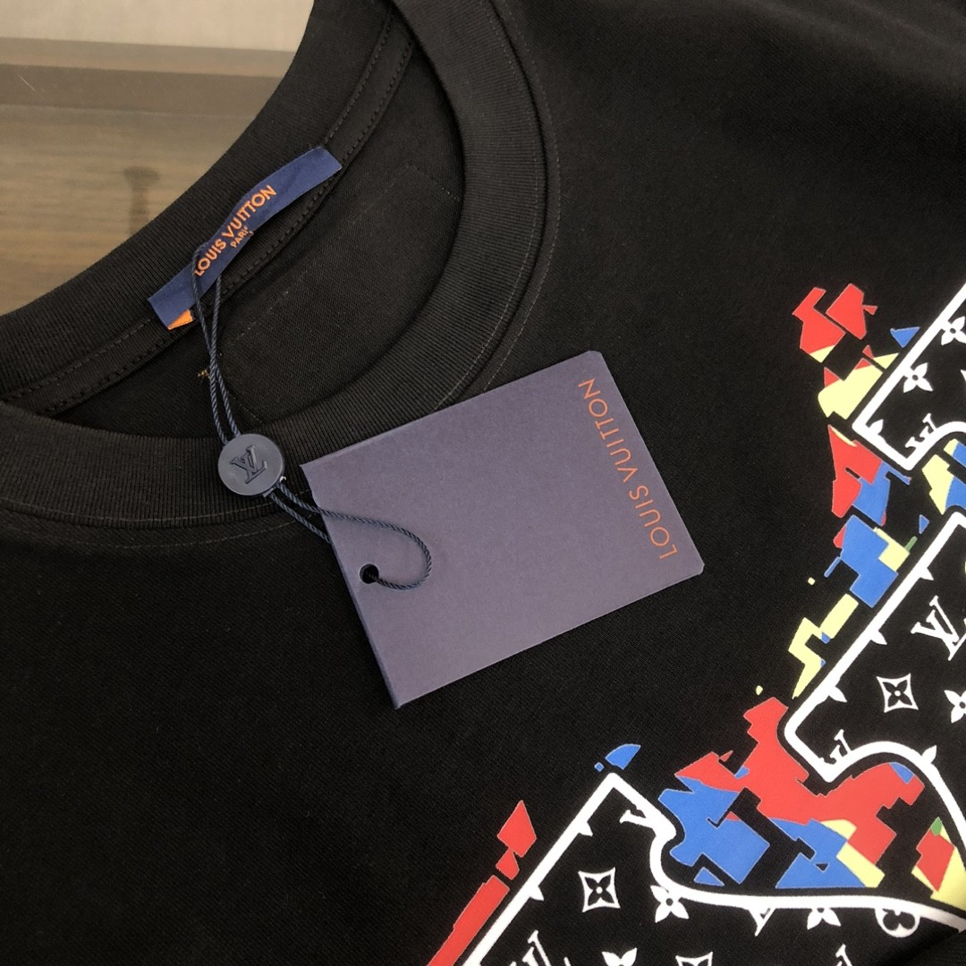 ルイ・ヴィトン 2026年春夏 カップルズ 半袖Tシャツ（ブラック/ホワイト）