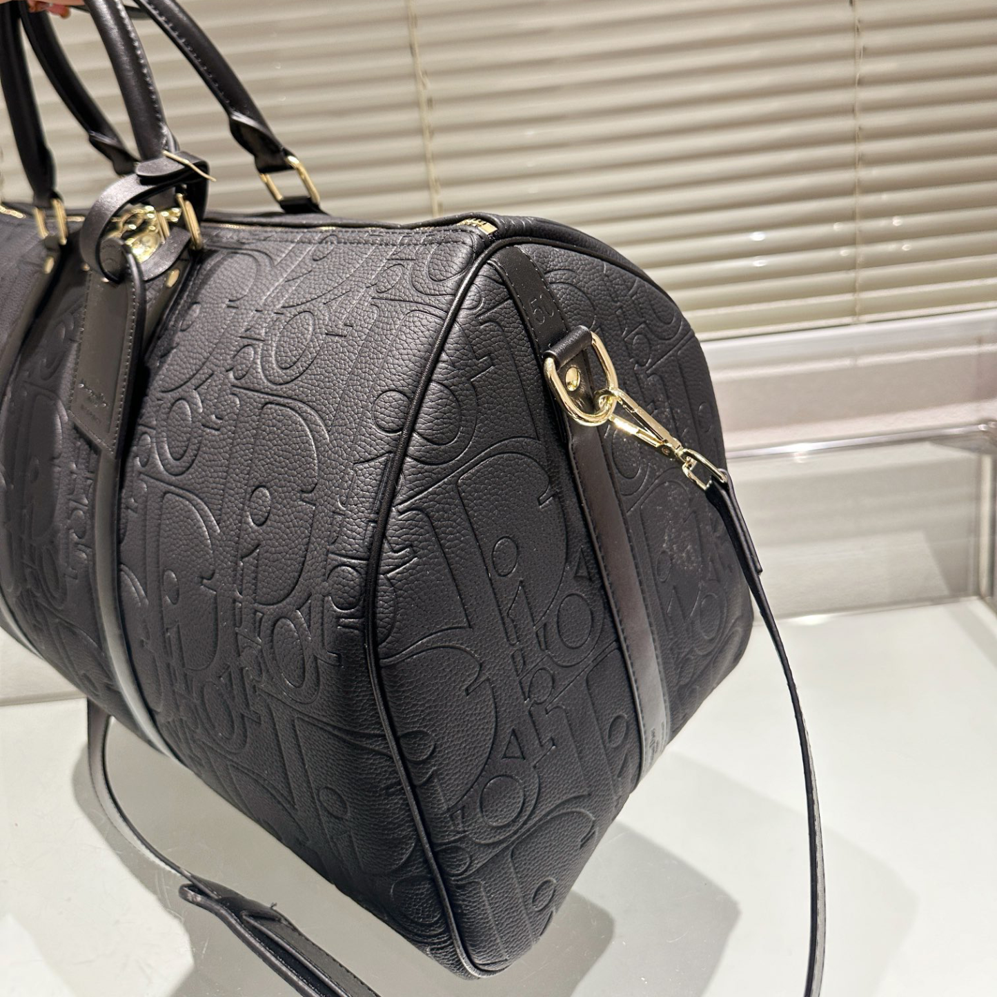 【ステキな小旅行に最適】Dior Weekender 40 バッグ