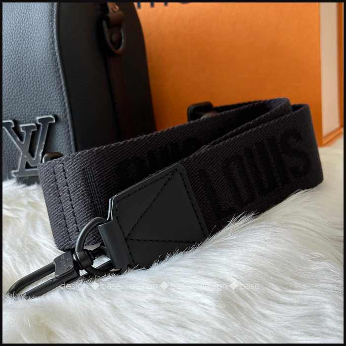 ◆カッコイイ漆黒【 Louis Vuitton 】シティ・キーポル  M59255