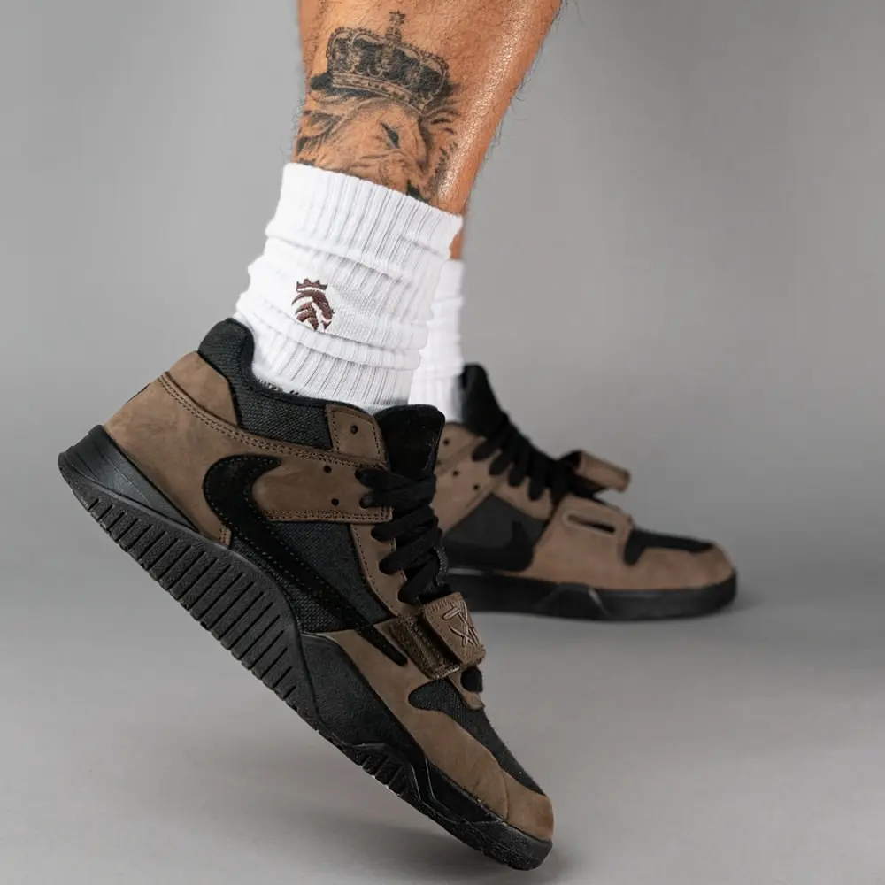 🔥【2024年 11/16 発売予定】TRAVIS SCOTT NIKE JORDAN JUMPMAN JACK TR “Dark Mocha/Black”