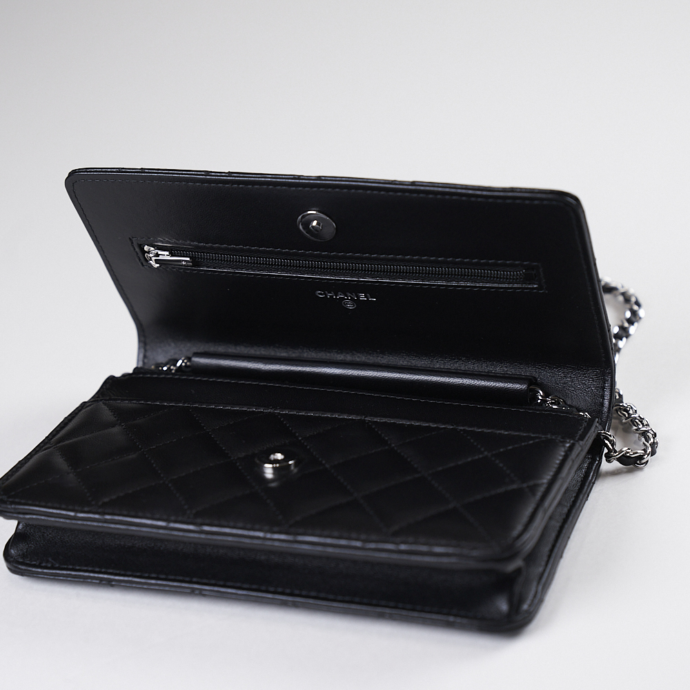 【CHANEL】 チェーンウォレット マトラッセ chain wallet